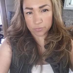 Meet your Posher, Esmeralda